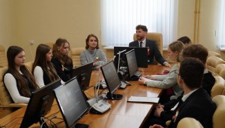Состоялась диалоговая площадка «Война в истории моей страны и моей семьи»